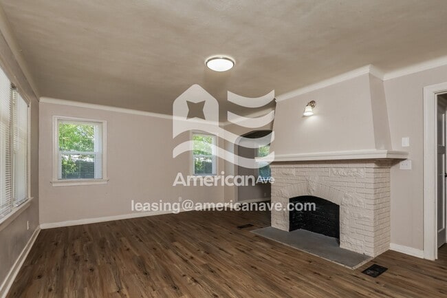 Building Photo - 43 W Hillcrest Ave