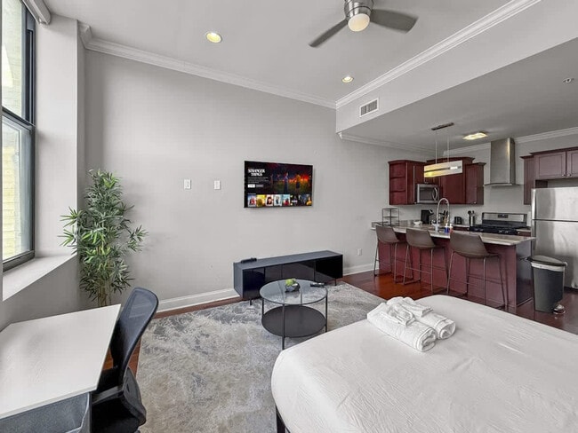 Building Photo - 1421 N 5th St