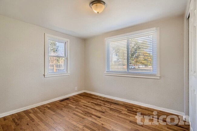 Foto del edificio - 185 N Harlan St