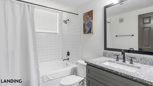 Foto del edificio - 9601 Custer Rd