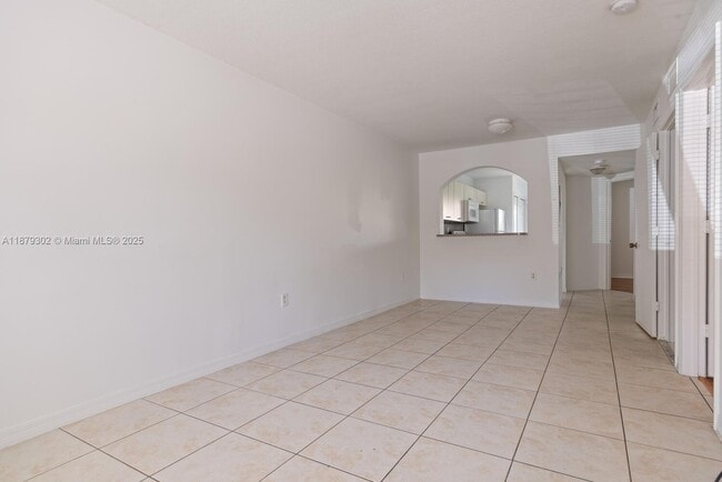 Foto del edificio - 940 NE 33rd Terrace