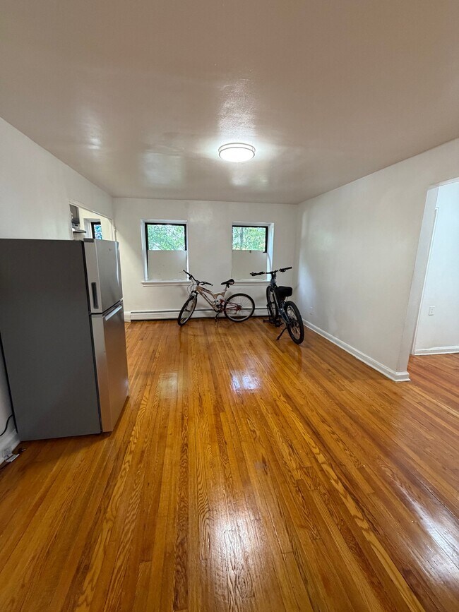 Foto del edificio - 463 Highland Ave
