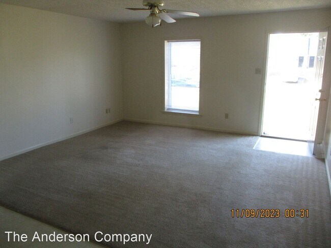 Building Photo - 2 br, 1 bath House - 2704-D Doncaster Dr