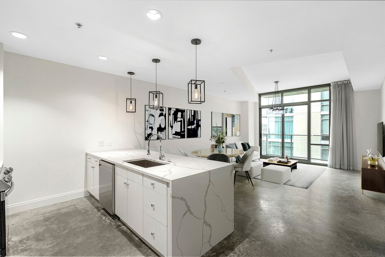 Photo - 905 Juniper St NE (Atlanta, GA)