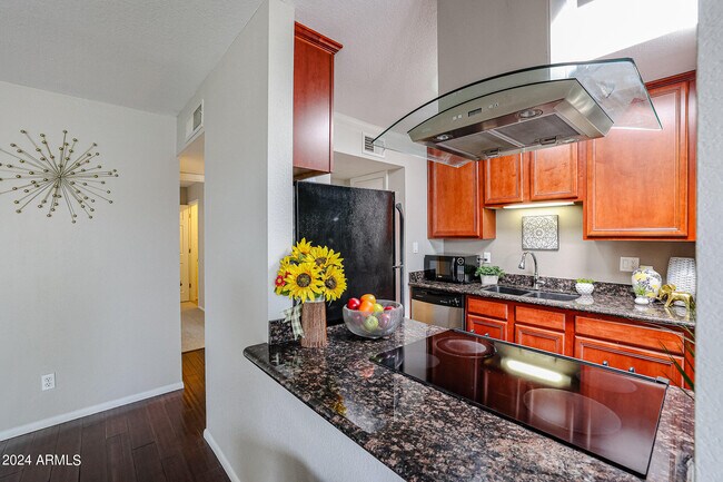 Foto del edificio - 4419 N 27th St