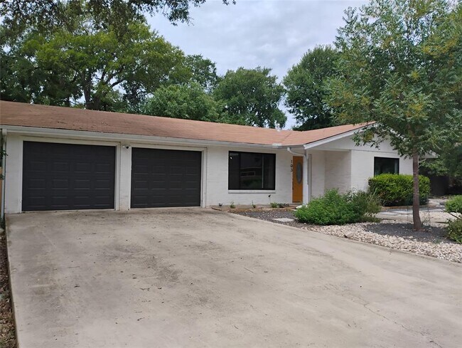 Foto del edificio - 103 Laurel Ridge