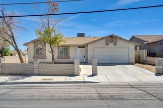 Building Photo - 2739 E Colton Ave