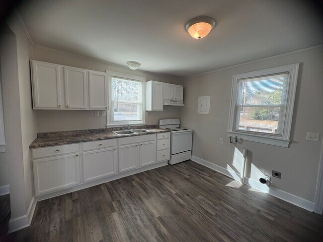 Foto del edificio - 2212 Grace Ave