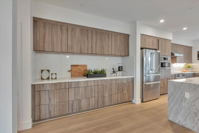 Kitchen Nook - 3001 Ivory Ter