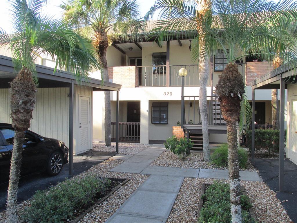 Foto principal - 320 Mission Trail N