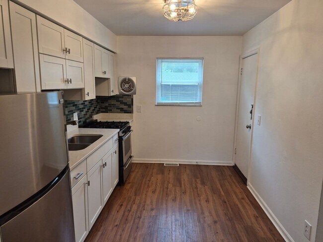 Foto del edificio - 3514 Valleston Pkwy