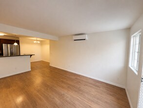 Building Photo - 5252 Balboa Arms Dr