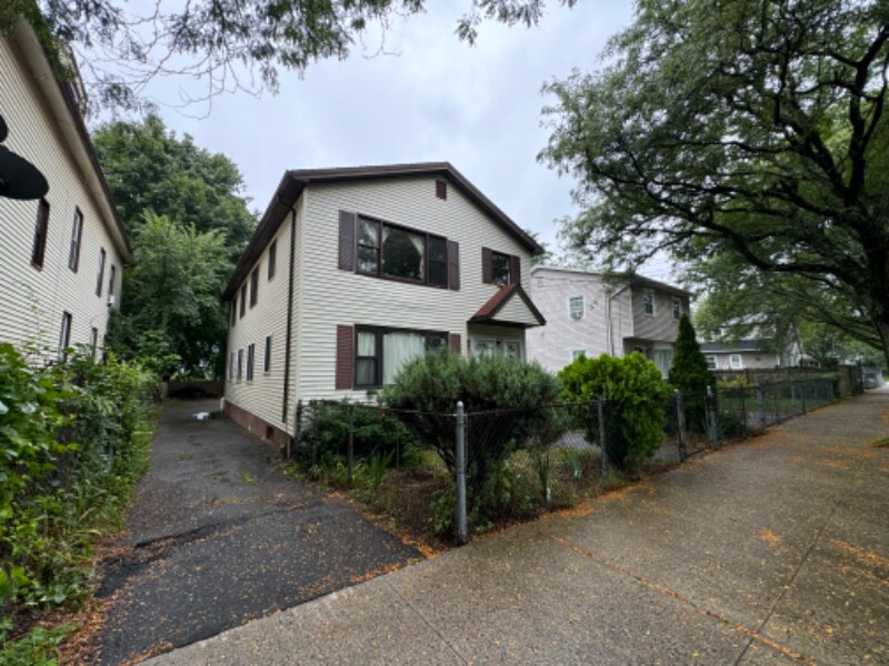 Primary Photo - 36 Ivy St