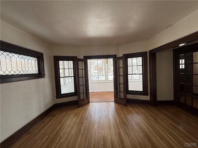 Building Photo - 221 Durston Ave