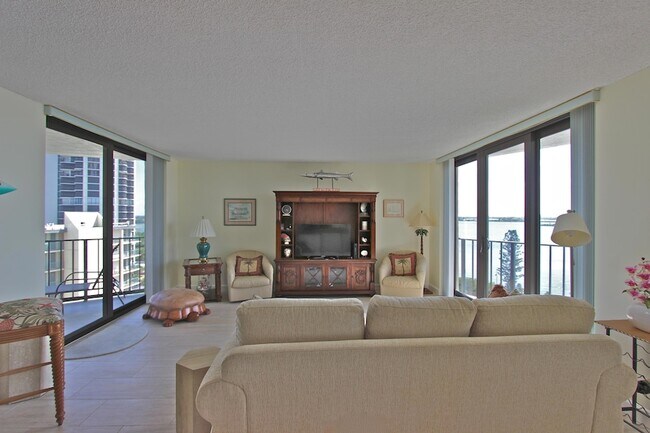 Foto del edificio - 5420 N Ocean Dr