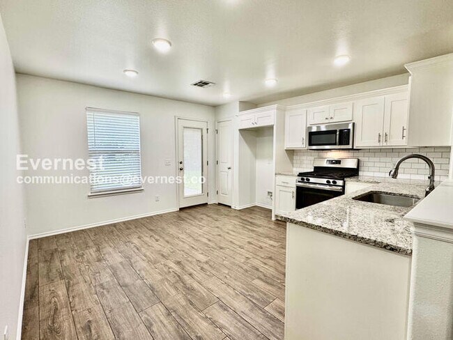 Foto del edificio - 519 W Chestnut St