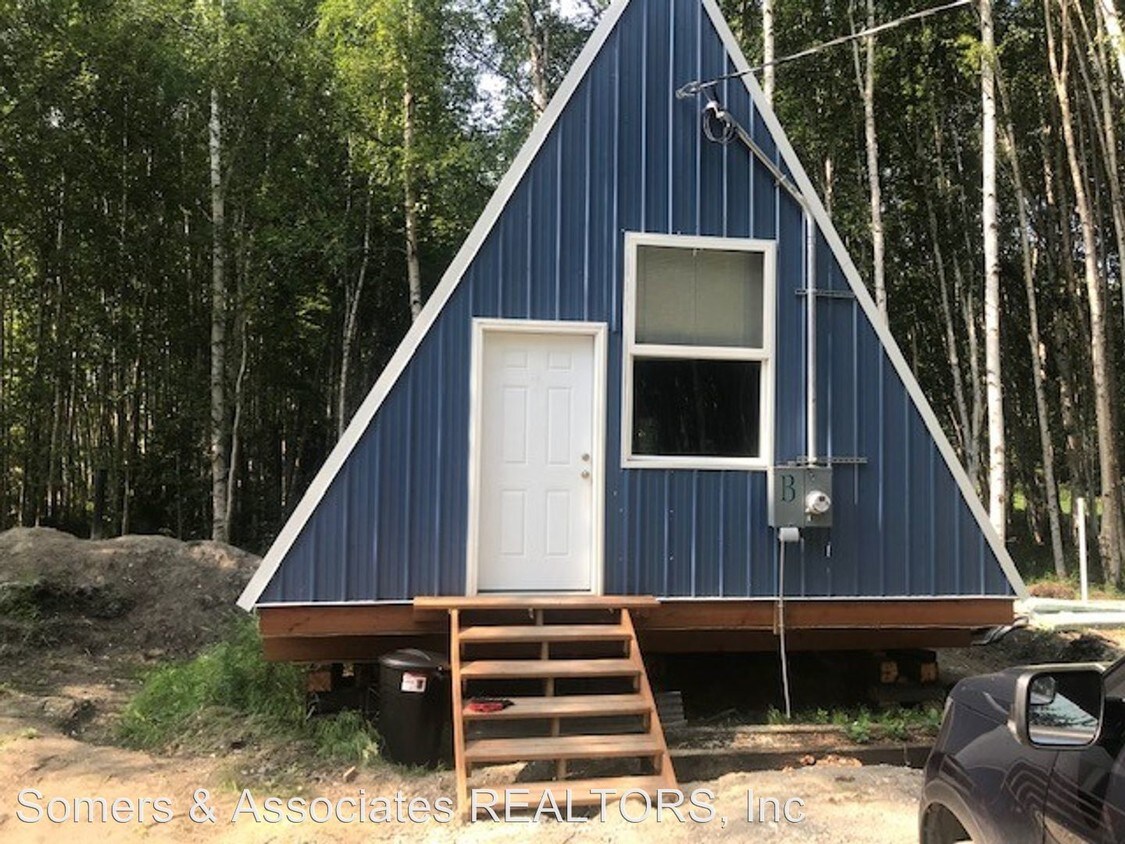 1273 Still Valley Rd, North Pole, AK 99705 Room for Rent in North