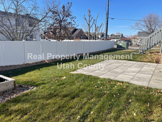 Building Photo - Corner lot home in Lehi