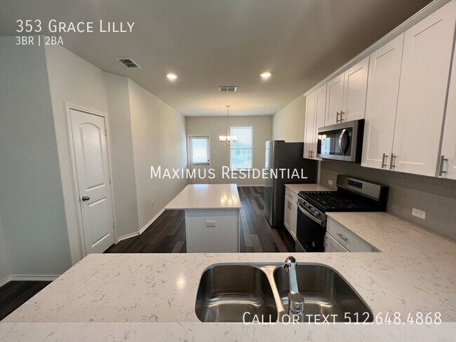 Building Photo - 353 Grace Lilly Dr