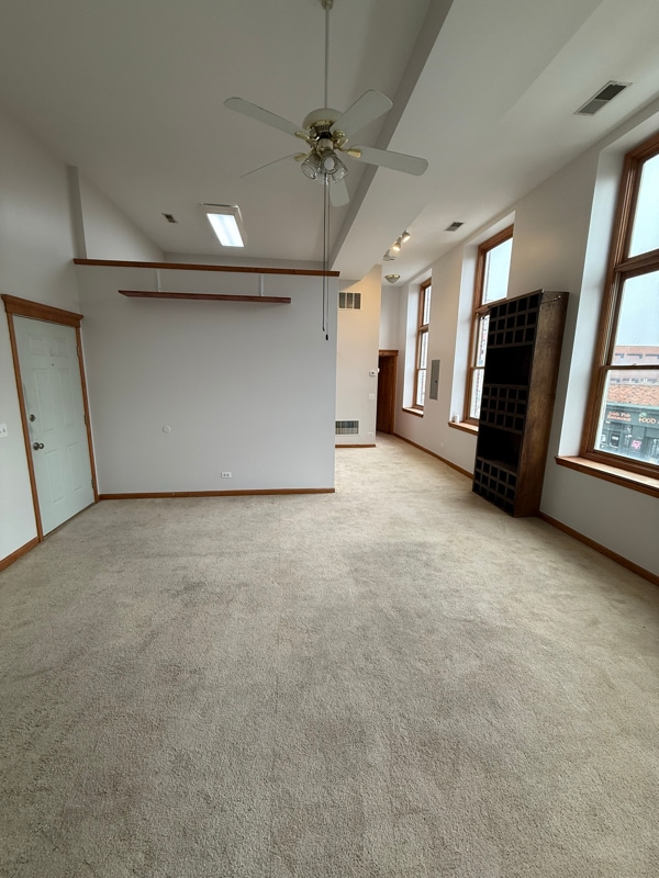 Building Photo - 31-33 W New York St