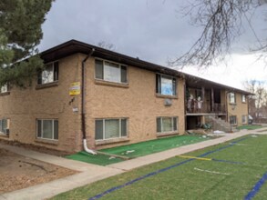 Building Photo - 1741 Clinton St