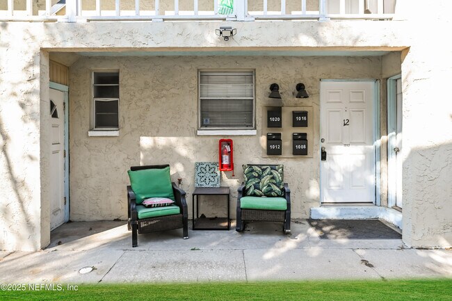 Building Photo - 1012 2nd St S