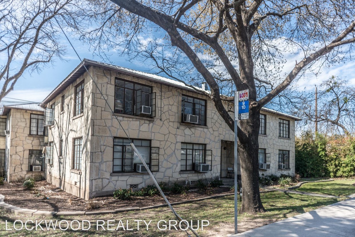 6801 Broadway St, Alamo Heights, TX 78209 Condo for Rent in Alamo