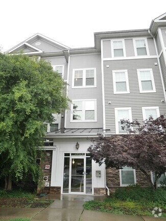 Building Photo - 1321 Karen Blvd