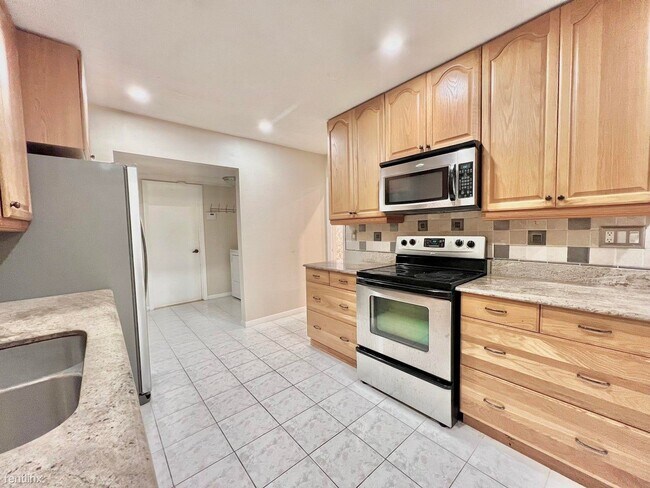 Foto del edificio - 4 br, 3 bath House - 1551 Woods Bend Rd