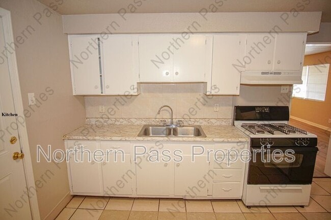 Foto del edificio - 7311 A St