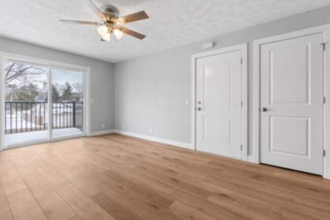 Building Photo - 1646 W 42nd St