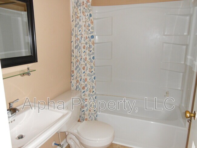 Photo - 2 Meadors Ave House