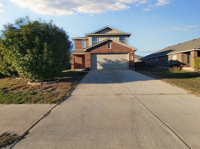 Foto del edificio - Beautiful 3BR/2BA Home | Washer & Dryer Included | Walk-In Closet & Big Backya