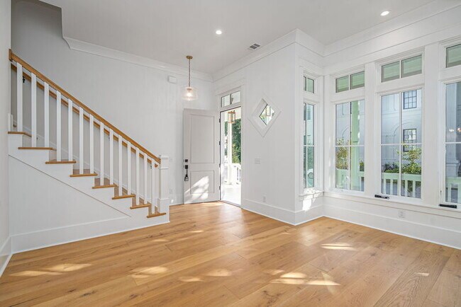 Foto del edificio - 302 W 38th St