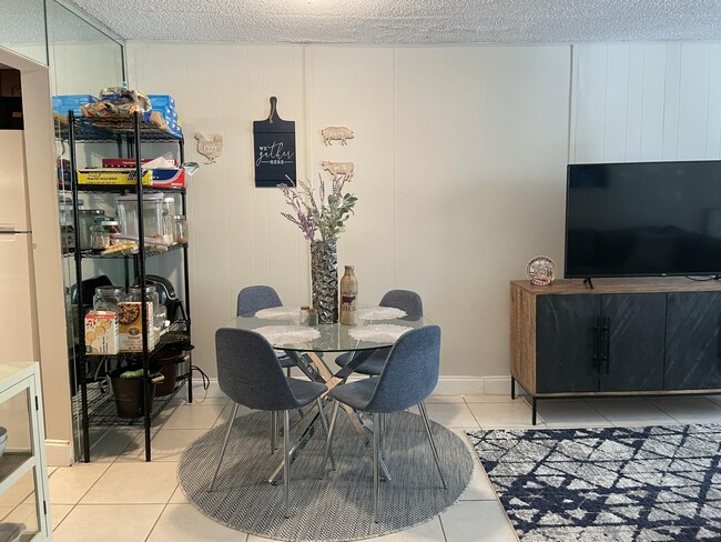 Foto del edificio - 2935 NE 163rd St