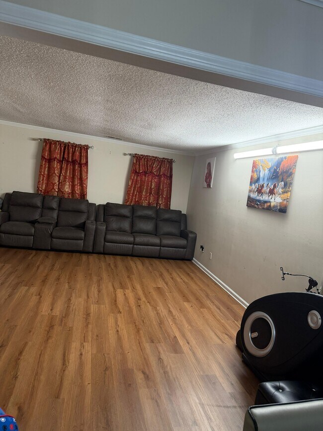 Building Photo - 10 Chase Plantation Pkwy