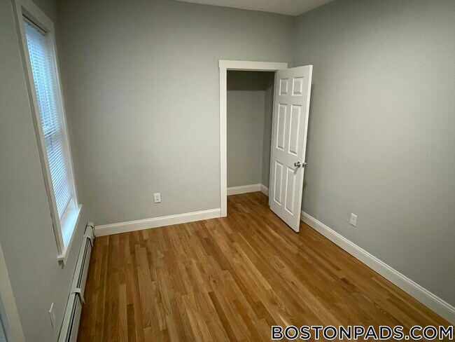 Foto del edificio - 1922 Columbus Ave