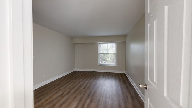 Interior Photo - The Commons at Windsor Gardens
