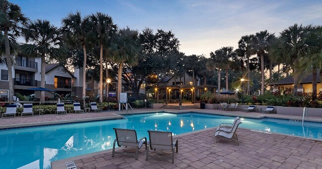 Foto del edificio - Sabal Palm at Lake Buena Vista Apartment H...