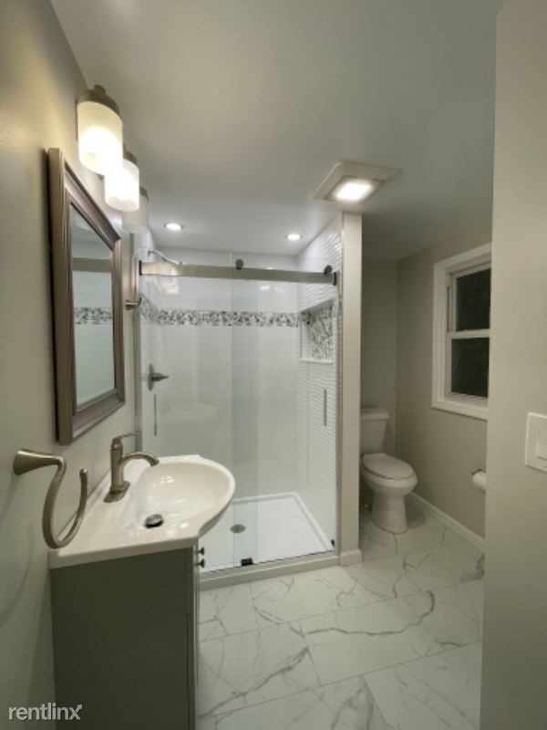 Foto del edificio - 4 br, 1 bath House - 172 Burwell Rd