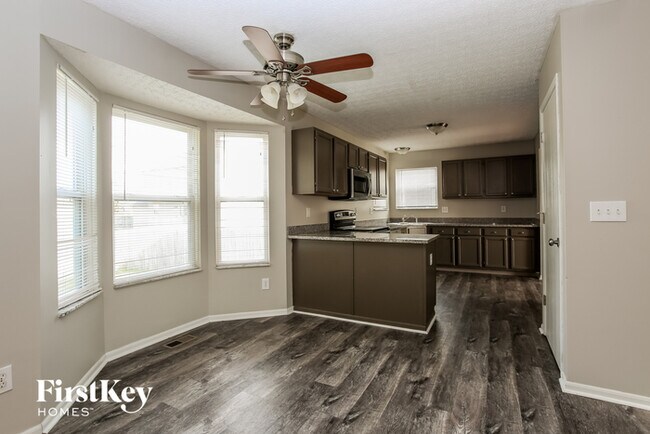 Foto del edificio - 868 Windy Hill Ln