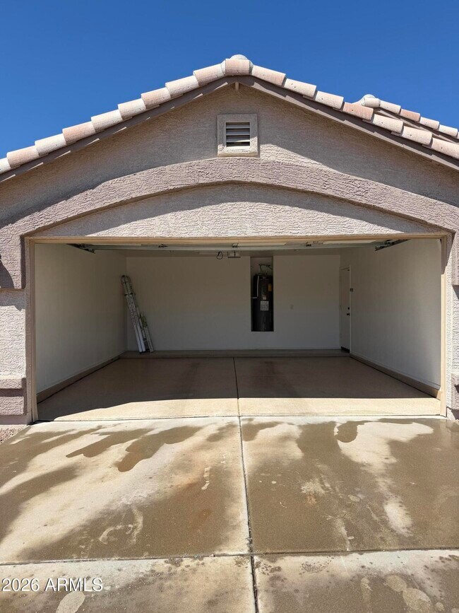 Building Photo - 3842 W Chama Dr