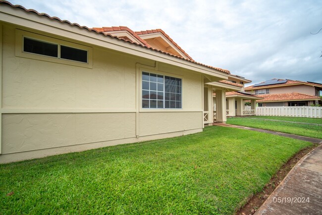 Foto del edificio - 3BR/2BA/2CarGarage. Renovated w/fenced in ...