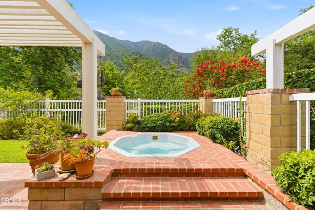 Foto del edificio - 6526 Lada Ave