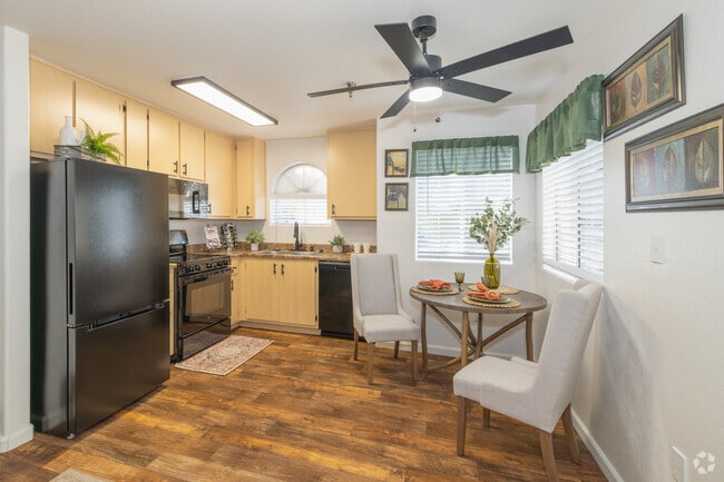 2BR, 2BA - 764SF - Kitchen / Dining Room - Carefree Senior (55+) Living at North Natomas