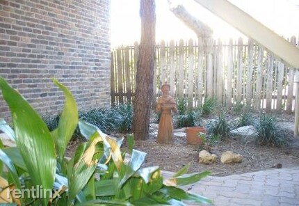 Foto del edificio - 2519 Broadway St