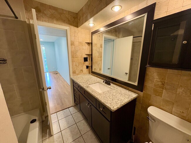 Foto del edificio - 4635 Wild Indigo St