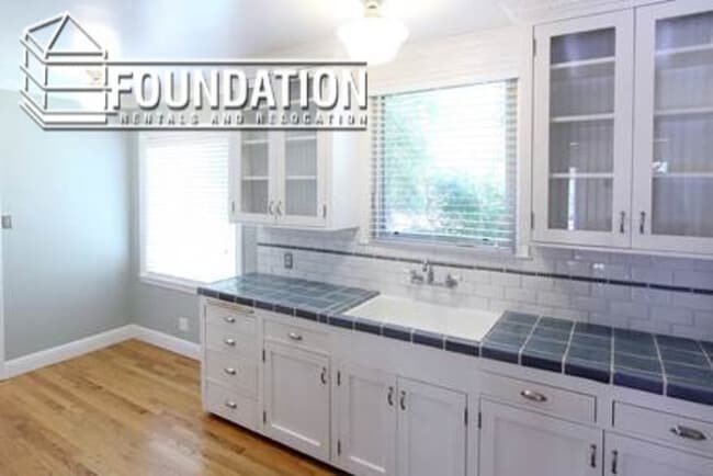 Foto del edificio - 124 Hilldale Dr