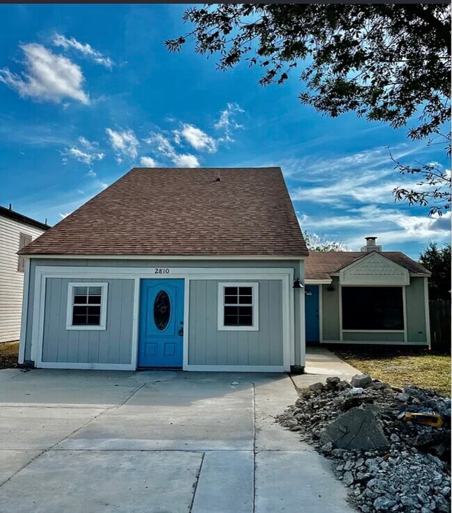 Foto del edificio - 2810 Diamond Fld