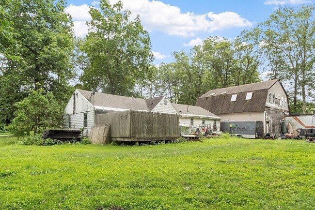 Foto del edificio - 199 Center Depot Rd